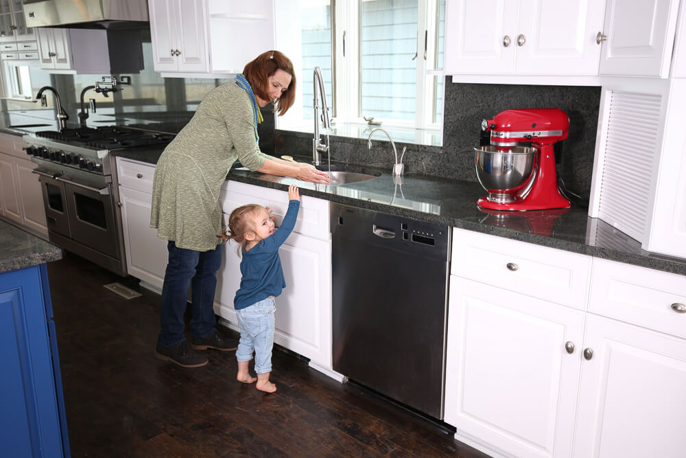 N-Hance after picture of remodeled kitchen